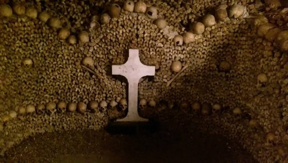Patterns of bones in the tunnels
